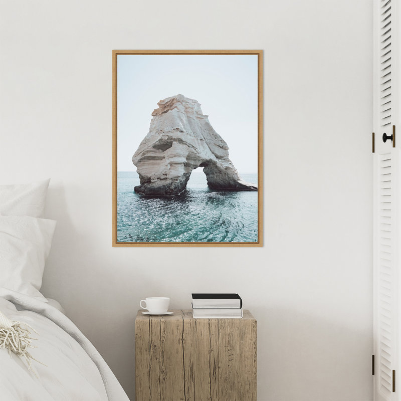 «Rock of Solitude Milos» par Wrenn, reproduction d'art sur toile encadrée, H 30 po x l 23 po