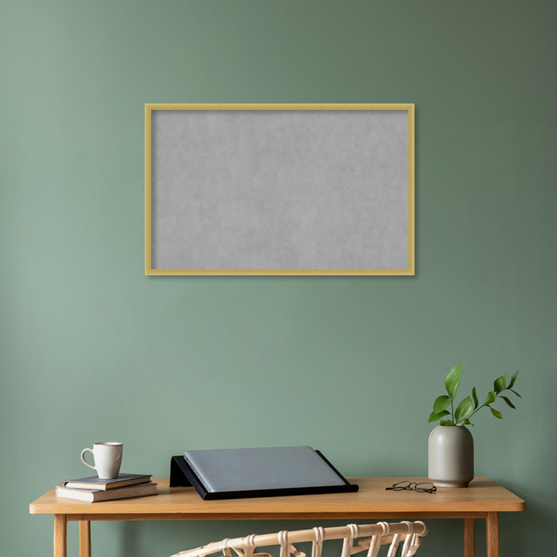 Tableau magnétique à cadre doré poli Svelte, 21" H x 33" W