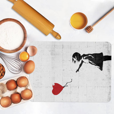 Fille avec cœur, art graffiti sur planche à découper en verre, idéal pour les pique-niques et les cadeaux pour les mères