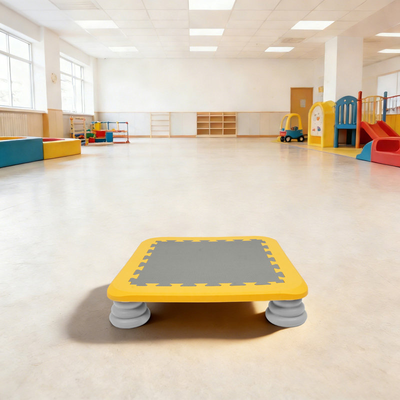 Trampoline pour enfants, planche rebondissante pour enfants, jouet pour enfants Balance and Bounce, Jaune
