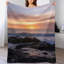 Jeté en flanelle Sunset Rocky Shore, couverture douce et chaude pour le salon-134322000