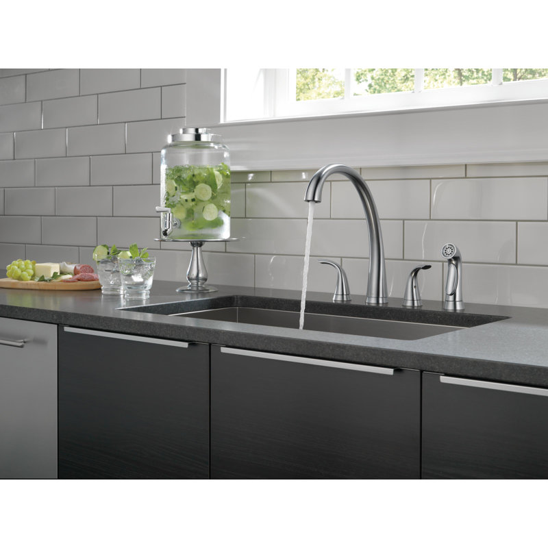 Robinet de cuisine à deux poignées avec accessoires Pilar, Chrome