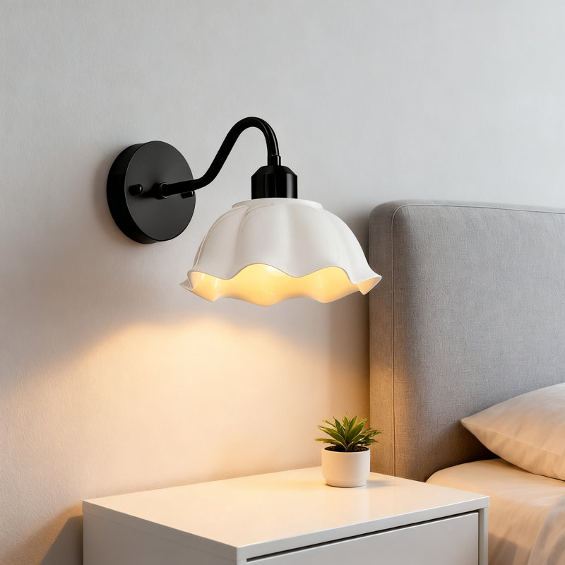 Applique murale moderne en céramique avec abat-jour blanc minimaliste, lampe murale de style Mid-Century rétro pour chambre à coucher, salle de bain, couloir et salon