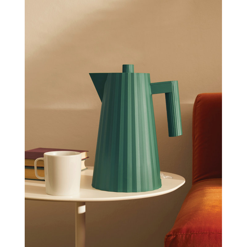 Plissé Electric Kettle, Large, Black