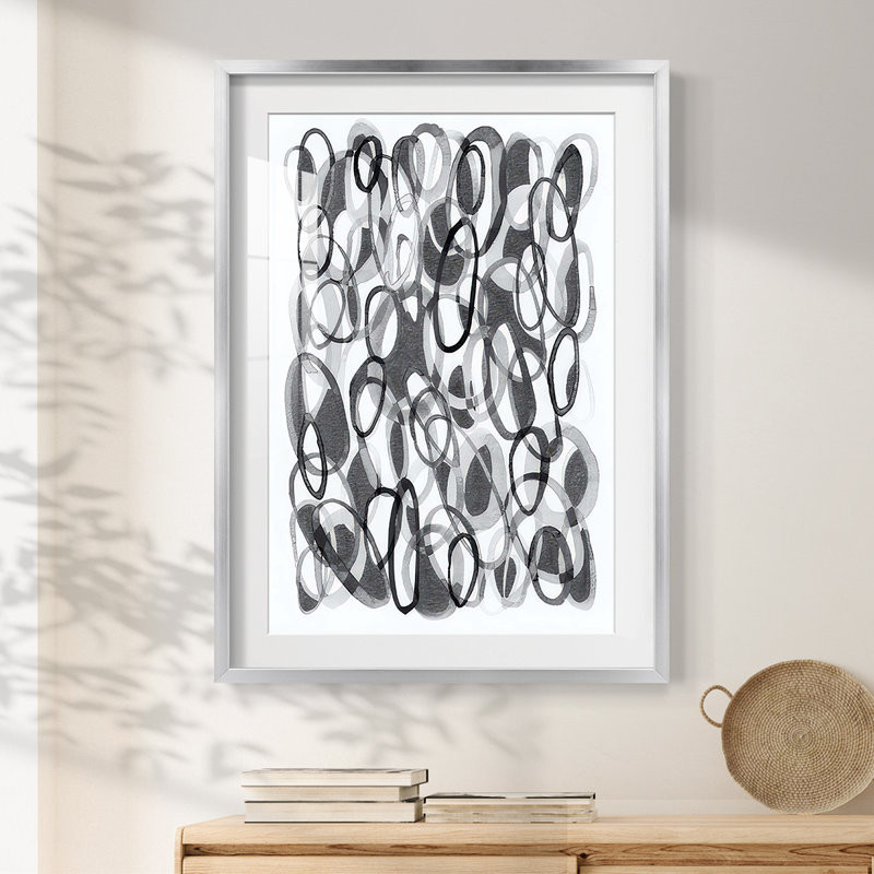 Noir et blanc ovales II - impression encadrée, H 28,5 po x l 20,5 po, Argent argent