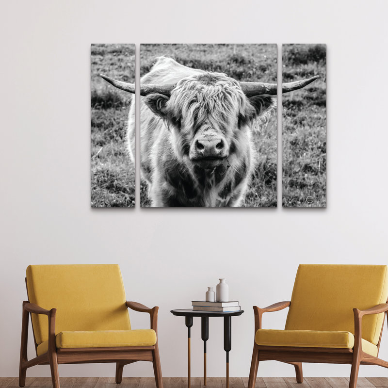 Ensemble de 3 panneaux - Nathan Larson «Highland Cow Staring Contest Crop», art mural sur toile pour le salon, la chambre à coucher ou le bureau 