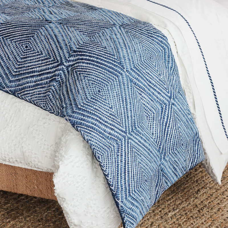 Mykonos 52.34% Viscose, 26.21% Linen, 21.45% Cotton Bed Runner, Queen