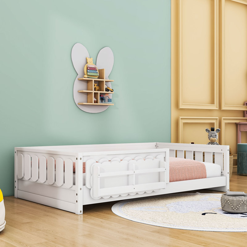 Lit plateforme en bois avec garde-corps et tablettes de rangement, Twin, Blanc