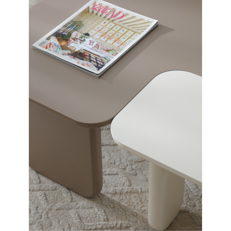 Table basse modulaire moderne 2 pièces, - tables combinables, côté kaki + blanc pour le salon, peinture multicouche avec pieds incurvés pour plus de stabilité et de sécurité, design et sécurité, assemblage unique en forme de L.