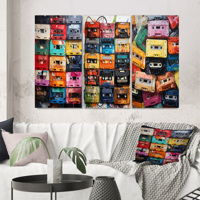«Cassette Tapes Unwound Secrets», 3 pièces sur toile, Toile tendue, H 20 po x l 36 po
