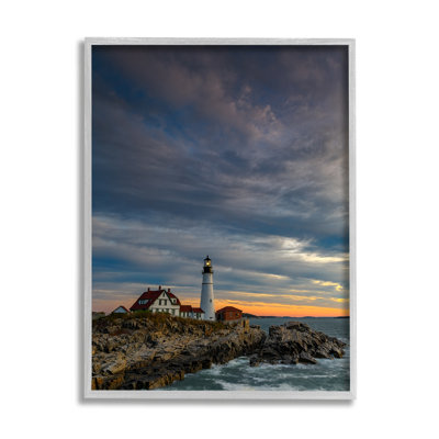 «Seaside Lighthouse Beacon Coast» par Rick Berk - photographie à cadre flottant sur bois