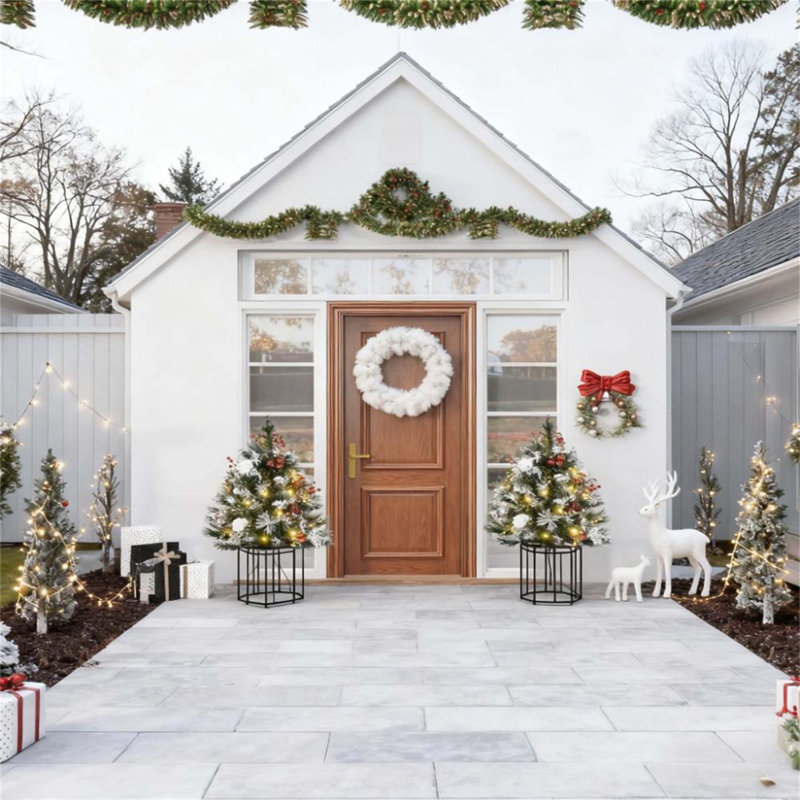 Sapin de Noël artificiel sans fil avec lumières DEL blanc chaud et branches enneigées pour la décoration de porche extérieure