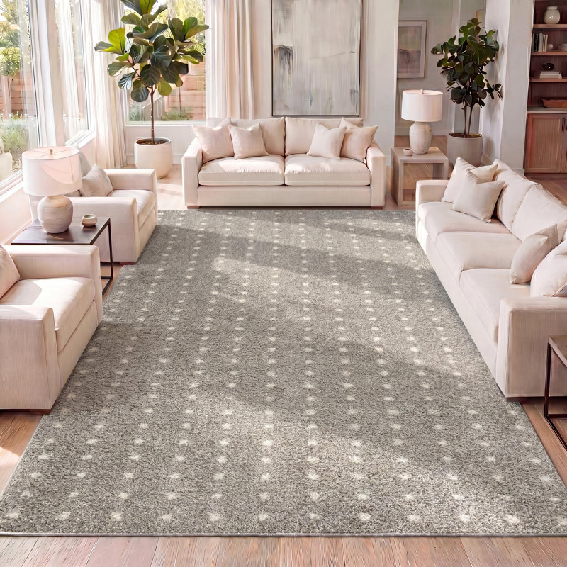 Tapis à poils longs gris / ivoire à motif géométrique moderne Kabira, Rectangle 7 pi 9 po x 10 pi