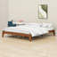 Base de lit plateforme en bois avec support en lattes de bois-495882670