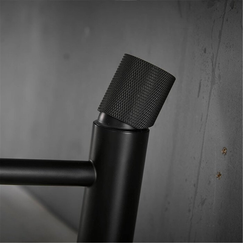 Single-Hole Single-handle Bathroom Faucet, Matte Black