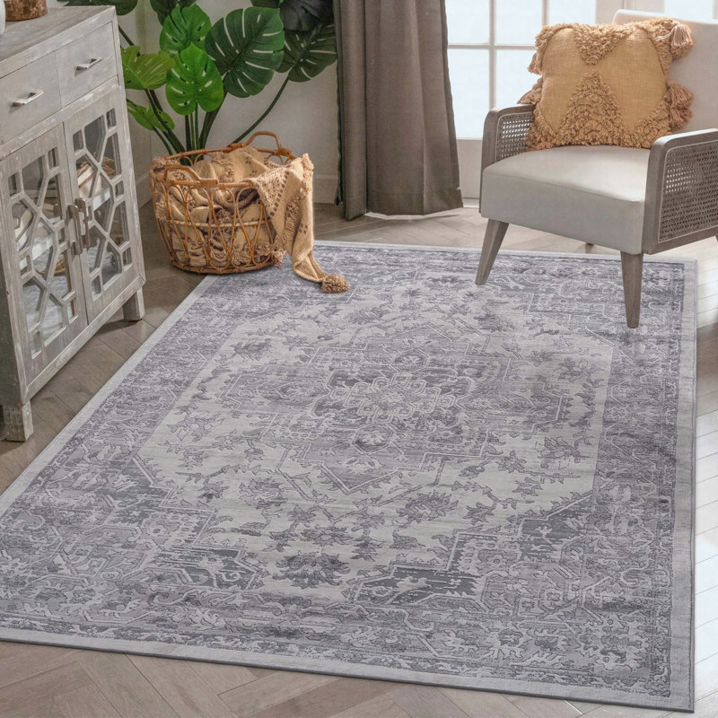5x7 Silver Oriental Area Rug, Vintage Living Room Carpet with Non Shedding Low Pile Design, Silver