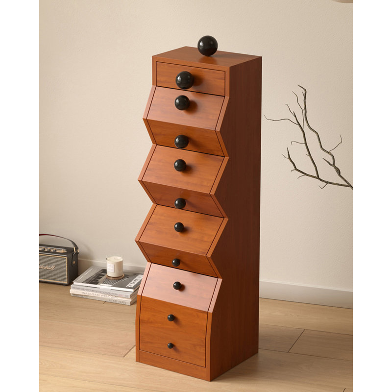 Nisean, Brown