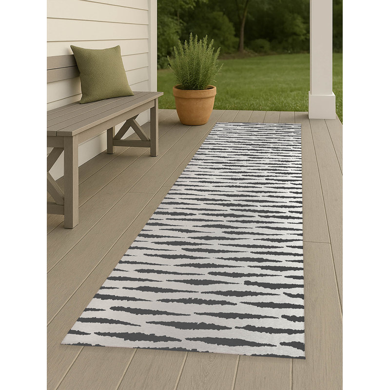 Scar Play Non-Slip Outdoor Rug, Runner 2'6" x 8'