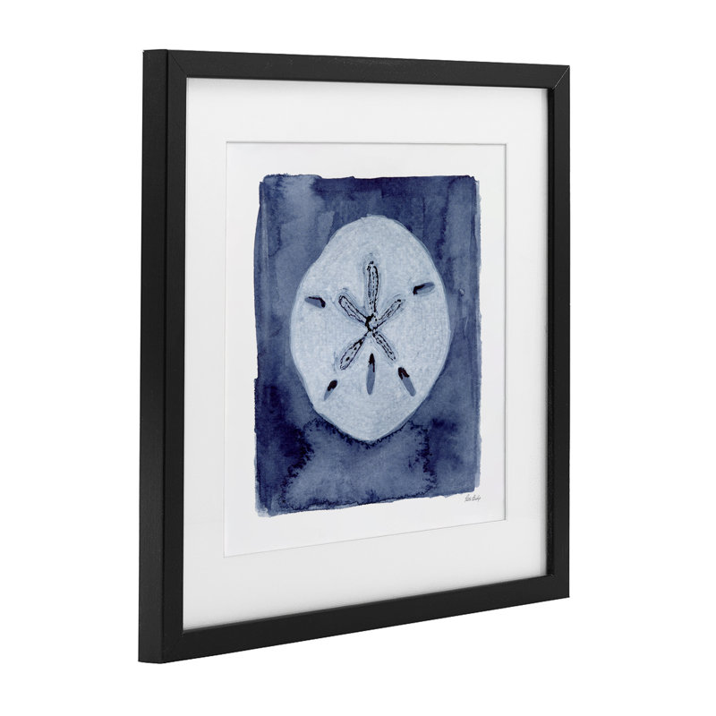 «White Sand Dollar on Indigo», reproduction encadrée sous verre, conception de Patti Bishop, H 16 po x l 16 po