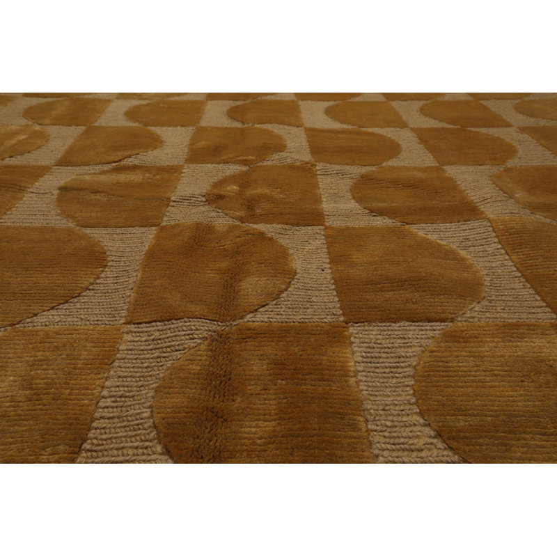 Tapis doré unique 5 pi x 8 pi Amelina