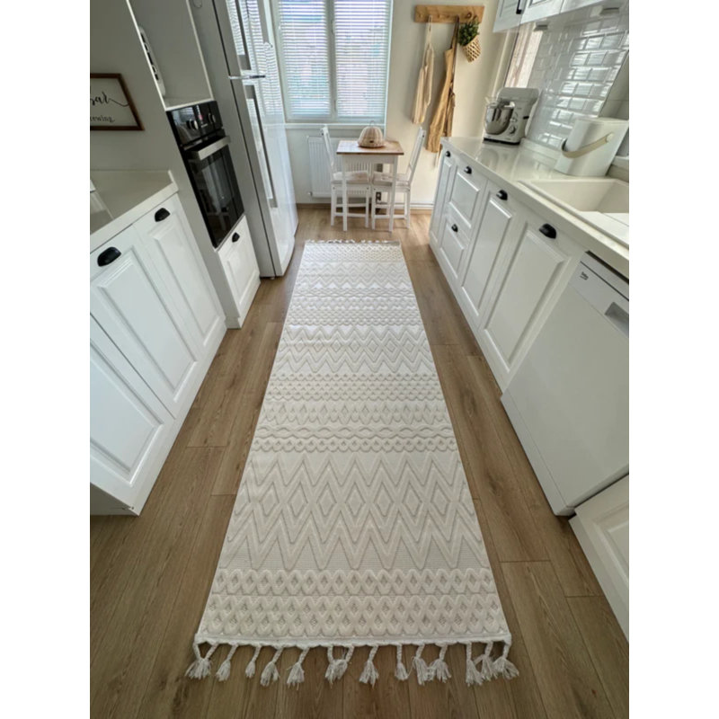 Jyden Southwestern Indoor / Outdoor Rug, Rectangle 4' x 16'5"