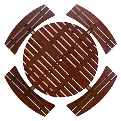 Table de pique-nique brune pour 8 avec 4 bancs. Parasol,, Espaces extérieurs comme jardin, cour, porche - brun. Bancs encastrés, Cour arrière