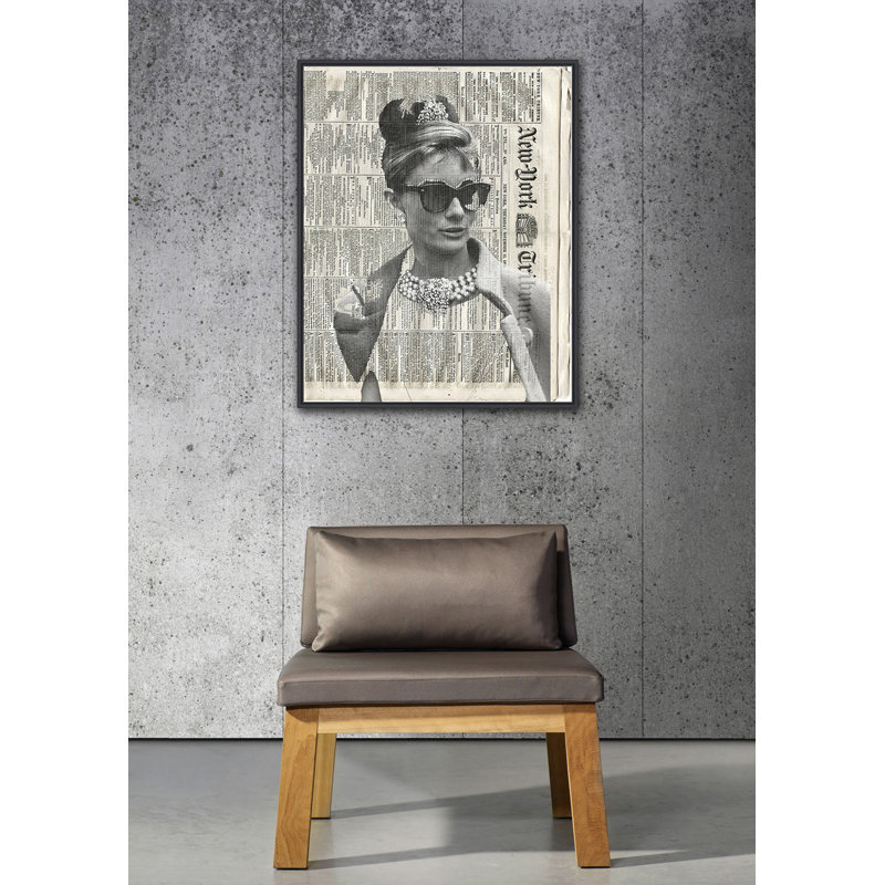 Audrey Hepburn - cadre flottant, impression sur toile, Cadre noir, H 42 po x l 32 po x P 2 po