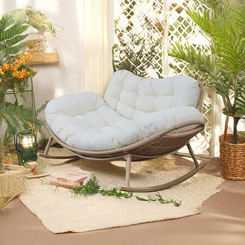 Chaise berçante moderne rembourrée