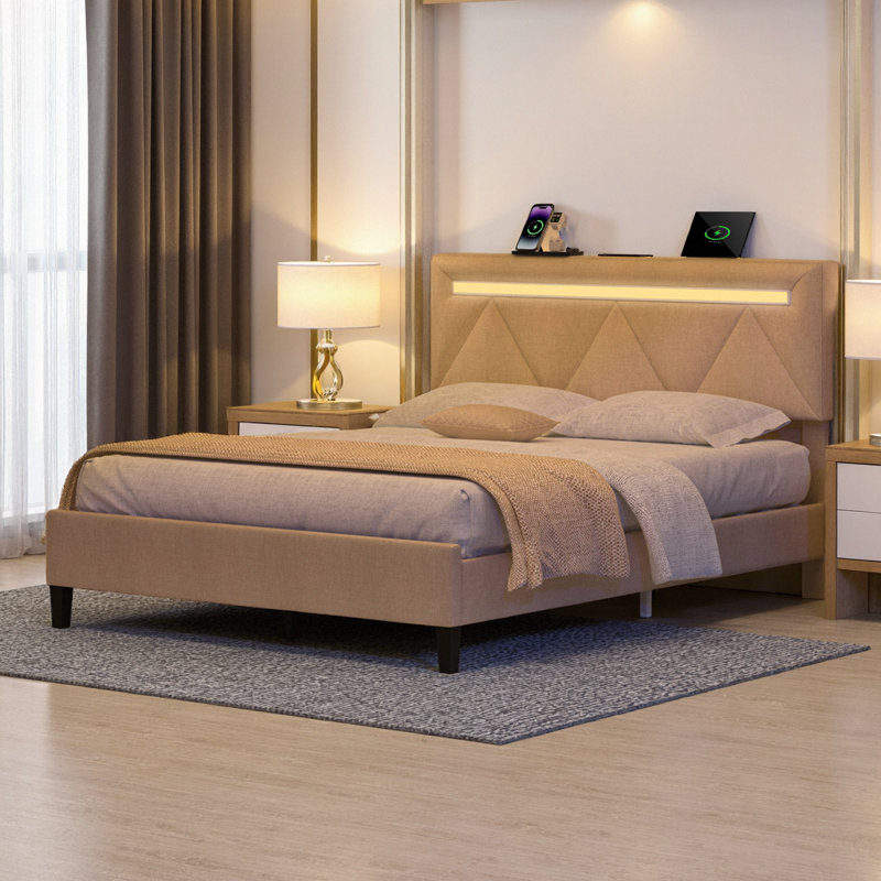 Base de lit tapissier pleine grandeur avec tête de lit - Station de charge USB / CA intégrée, éclairage d'ambiance RVB, mousse mémoire et support silencieux