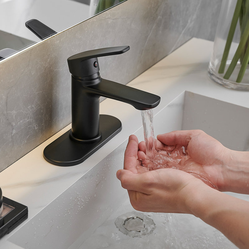 Single Hole Single-Handle Bathroom Faucet, Matte Black