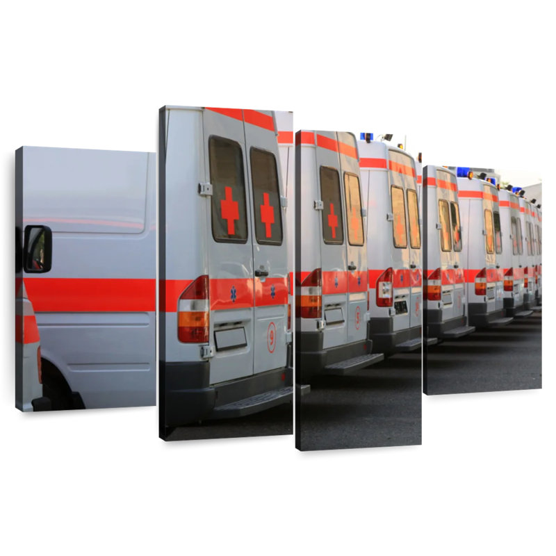 Ambulances garées Mehar, H 32 po x l 52 po