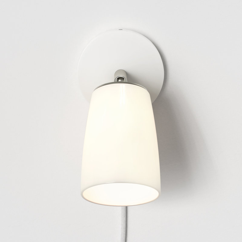 Carlton 1 - Light Spotlight, Plug-in