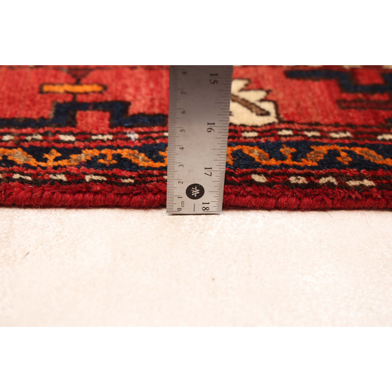 Tapis rouge Anadol 3 pi 6 po x 6 pi 6 po