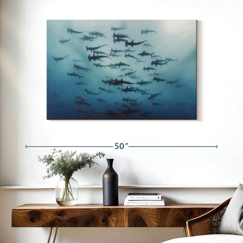 Frisson de requins marteaux, H 26 po x l 39 po