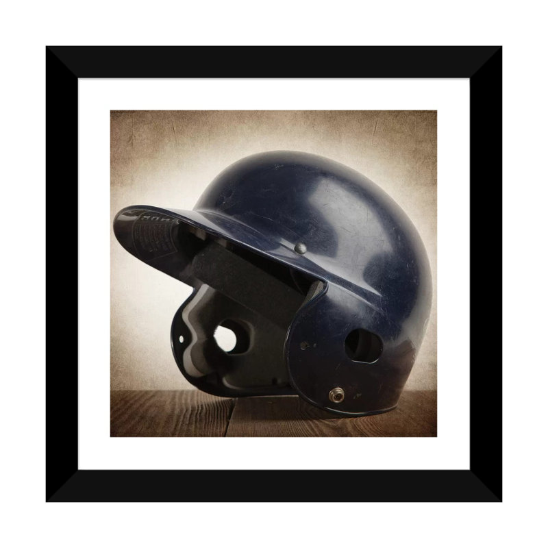 Casque de baseball par Saint and Sailor Studios - reproduction de photo, Papier encadré noir, H 24 po x l 24 po x p 1 po