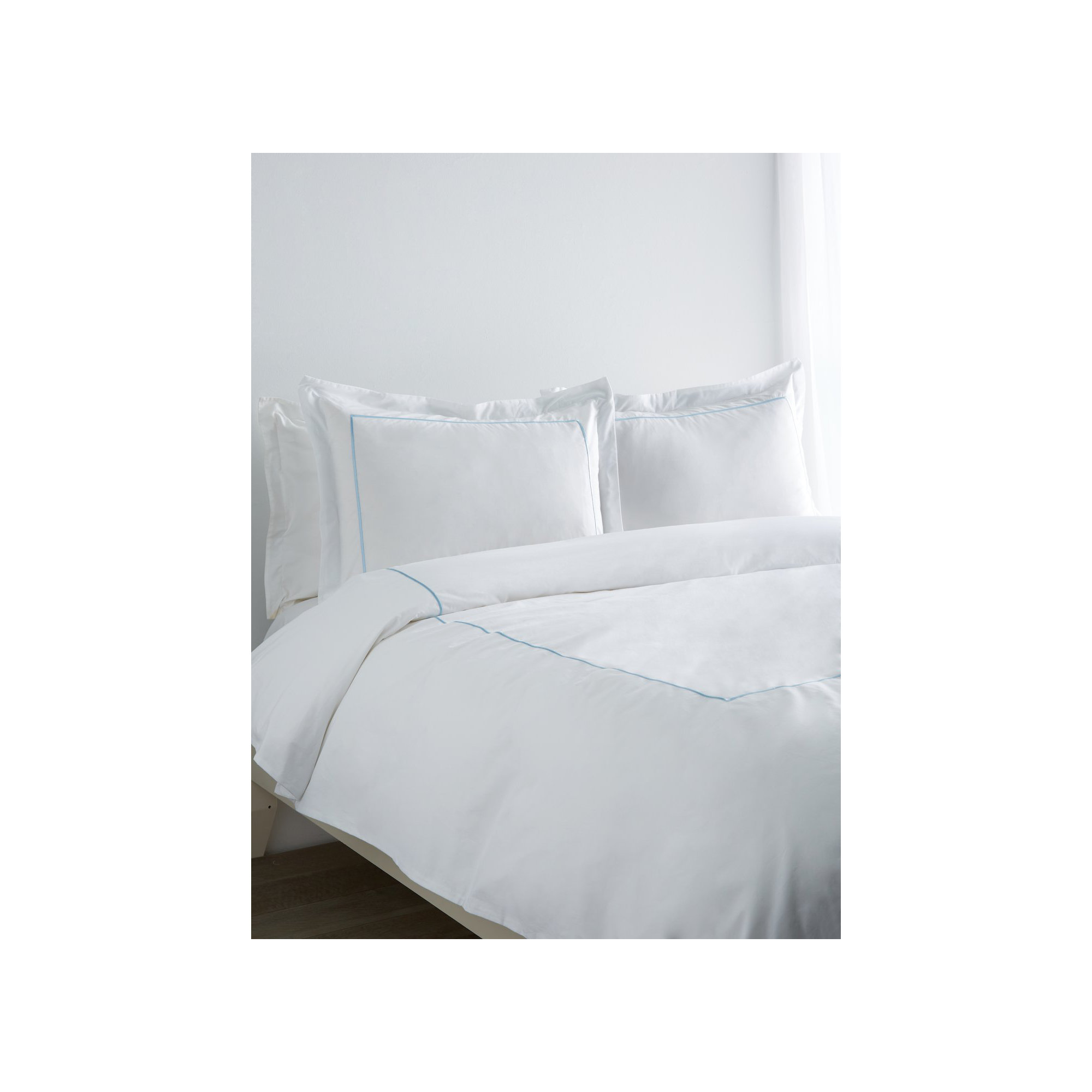 Benin Percale Duvet Cover Set, Full/Queen Duvet Cover + 2 Shams, Blue/White