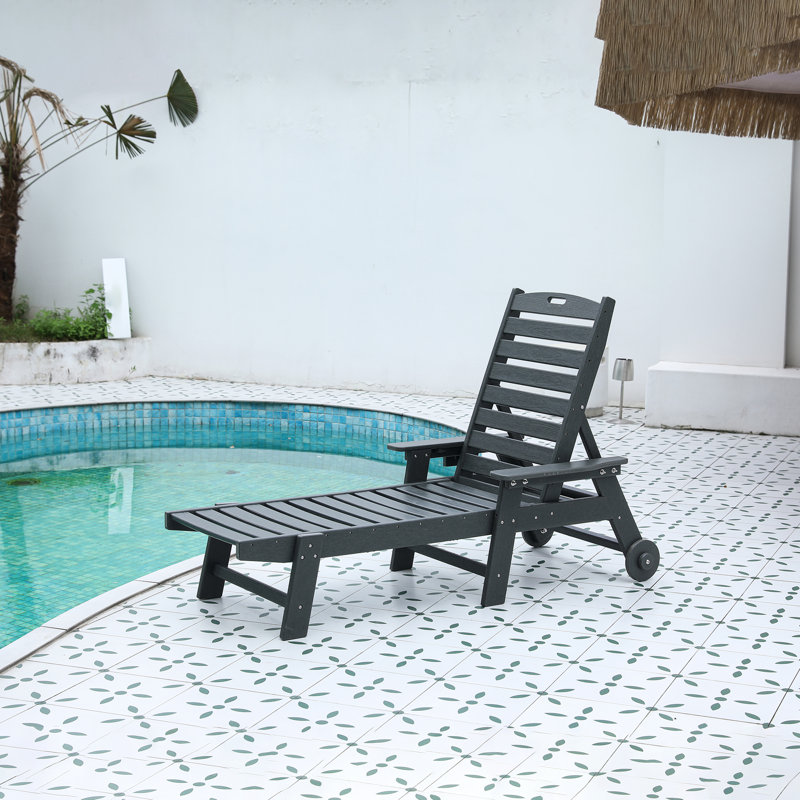 Lounge Chair Outdoor With Wood-Like Texture, 5-Position Adjustable Chaise Lounge With Cup Holder & Wheels, Heavy-Duty HDPE Patio Chair For Poolside & Deck (400Lbs Capacity)