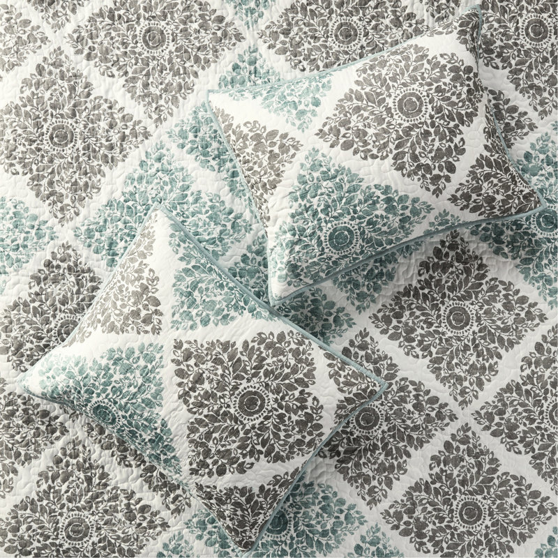 Courtepointe 6 pièces. Réversible, microfibre, matelassage vermicelle, 2 taies décoratives, 3 coussins, très grand / très grand. Pièce, réversible avec imprimé feuille de diamant, rembourrage 100% microfibre, coussins
