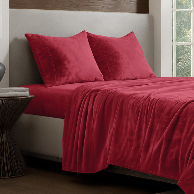 Microplush Sheet Set, Queen Sheet Set + 1 Fitted Sheet + 2 Pillowcases, Red
