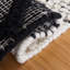 Tapis géométrique en laine / coton tissé à la main en ivoire / noir-396954577