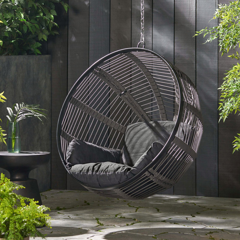  Balançoire à panier suspendue ronde moderne, grande structure sphérique en osier avec coussins moelleux pour l'extérieur