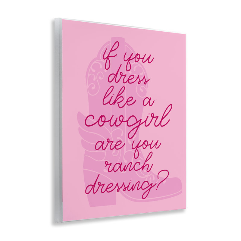 «Dress Like a Cowgirl», art mural sur bois par Daphne Polselli