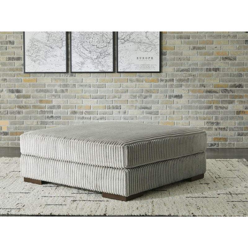 Lindyn 7-Piece Upholstery Package