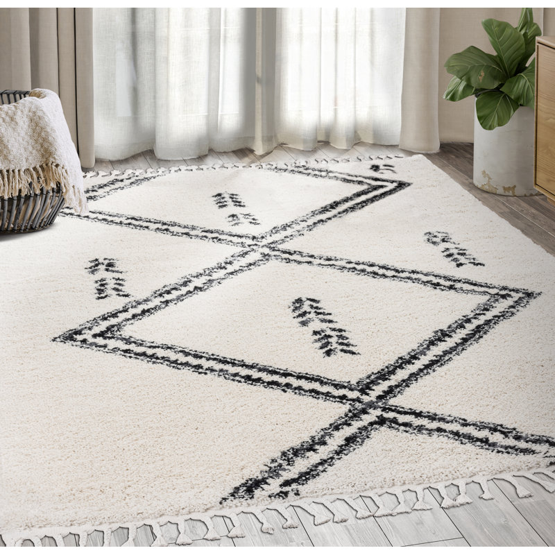 Tapis ivoire / noir Nevriye, Rectangle 7 pi 9 po x 10 pi 2 po