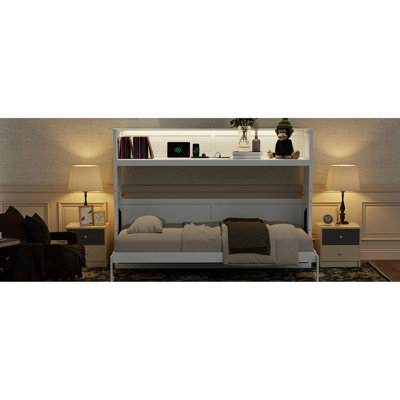 Lit simple blanc TG avec bureau et. Fabriqué en bois massif pour un bureau à domicile moderne ou un bureau de chambre d'amis, lumières et charge. Fait de bureaux. Stable