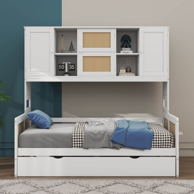 Lit de jour en bois, comprend un lit gigogne, une armoire et une tablette tout-en-un