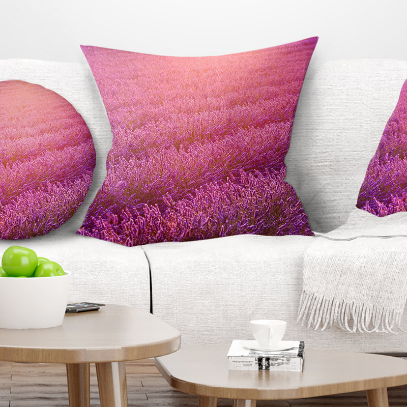 Champ de lavande et rayon de lumière - coussin à imprimé floral, 16 po x 1 po, Coussin décoratif