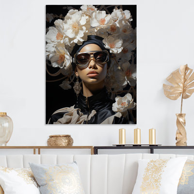 «Woman With Flower Crown Beauty I - Fashion Woman», art en métal