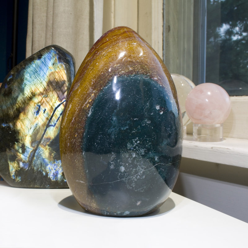 Figurines & Sculptures