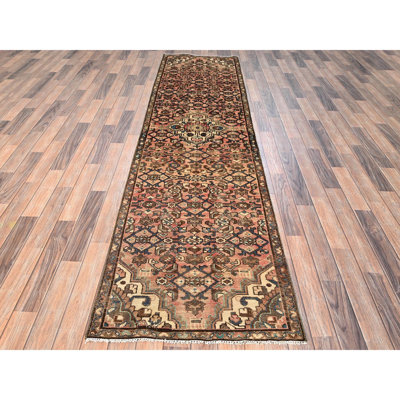 Tapis de couloir 2 pi 7 po x 10 pi 3 po Hussaianabad persan rétro, noué à la main, 100% laine, fin recouvert, velours nul, côtés et extrémités professionnellement sécurisés, tapis de couloir oriental